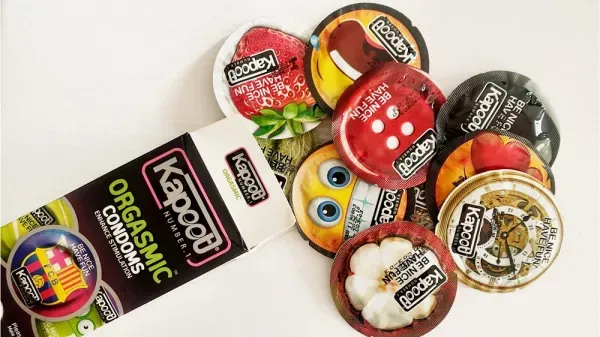  تفاوت کاندوم دهانی با کاندوم انگشتی چیست؟ + چه نوع کاندومی بهتر است؟