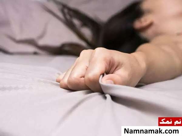  حکم مالش واژن توسط همسر از نظر اسلام + دخول با میوه از نظر اسلام