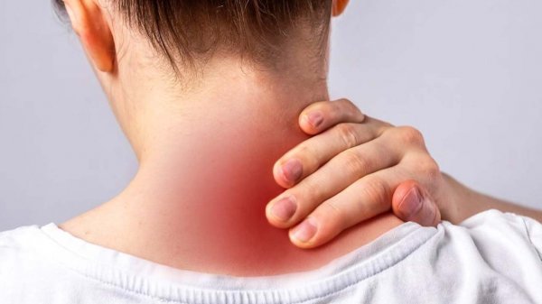 برای التهاب بدن به چه دکتری مراجعه کنیم؟